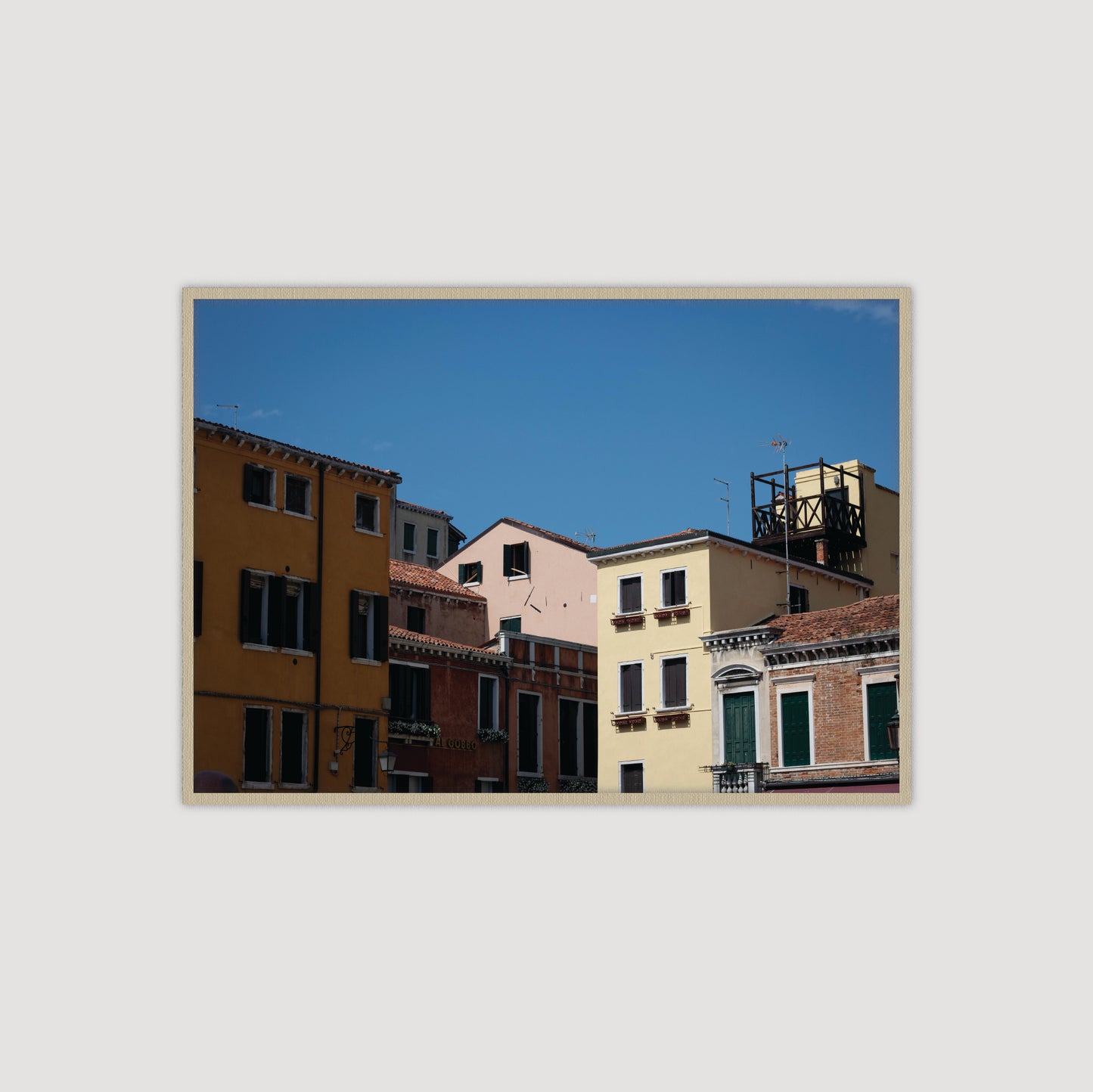 Venice: Pastel Living