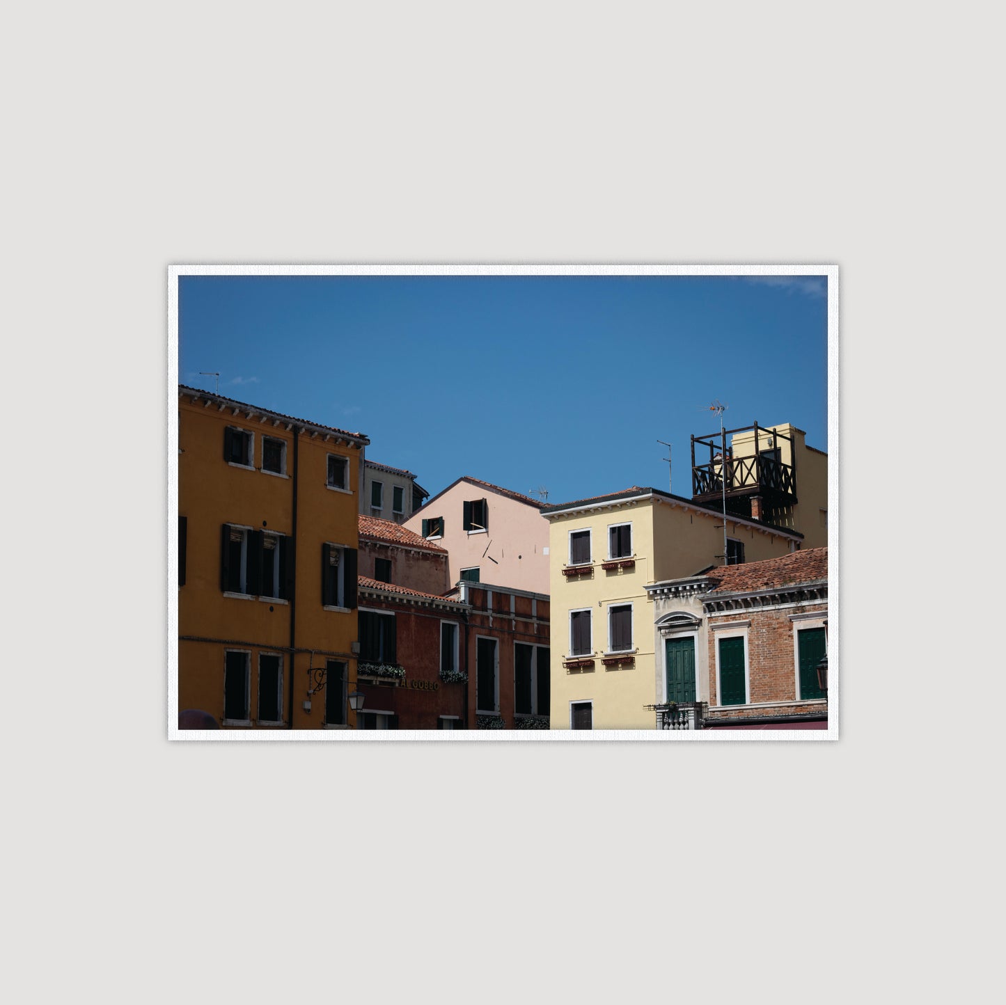 Venice: Pastel Living